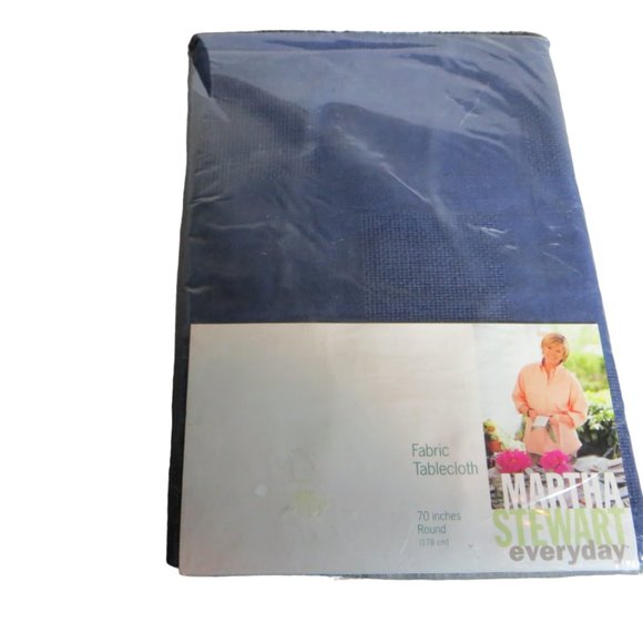 Martha Stewart Everyday Living 70 Inch Round Fabric Tablecloth Blue NIP - Picture 6 of 8